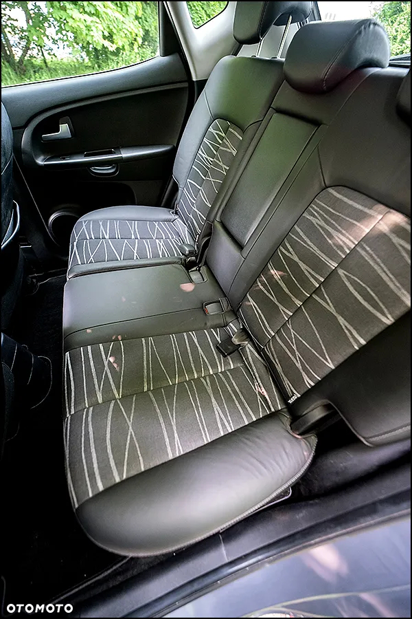 Kia Venga - 8