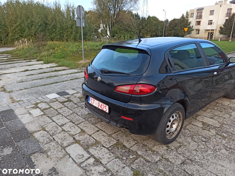 Alfa Romeo 147 - 6