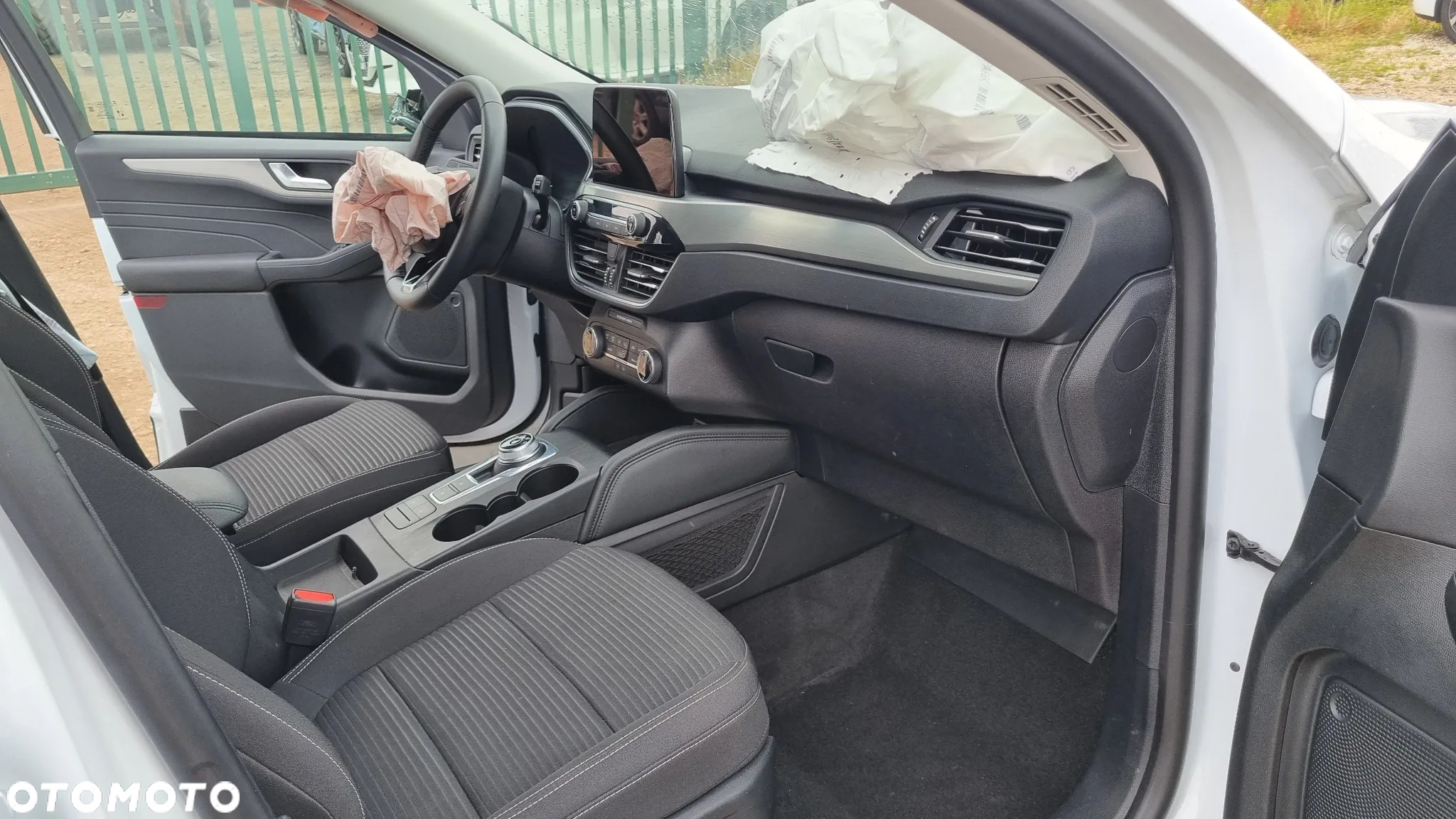 Ford Kuga 2.5 FHEV AWD Graphite Tech Edition e-CVT - 26