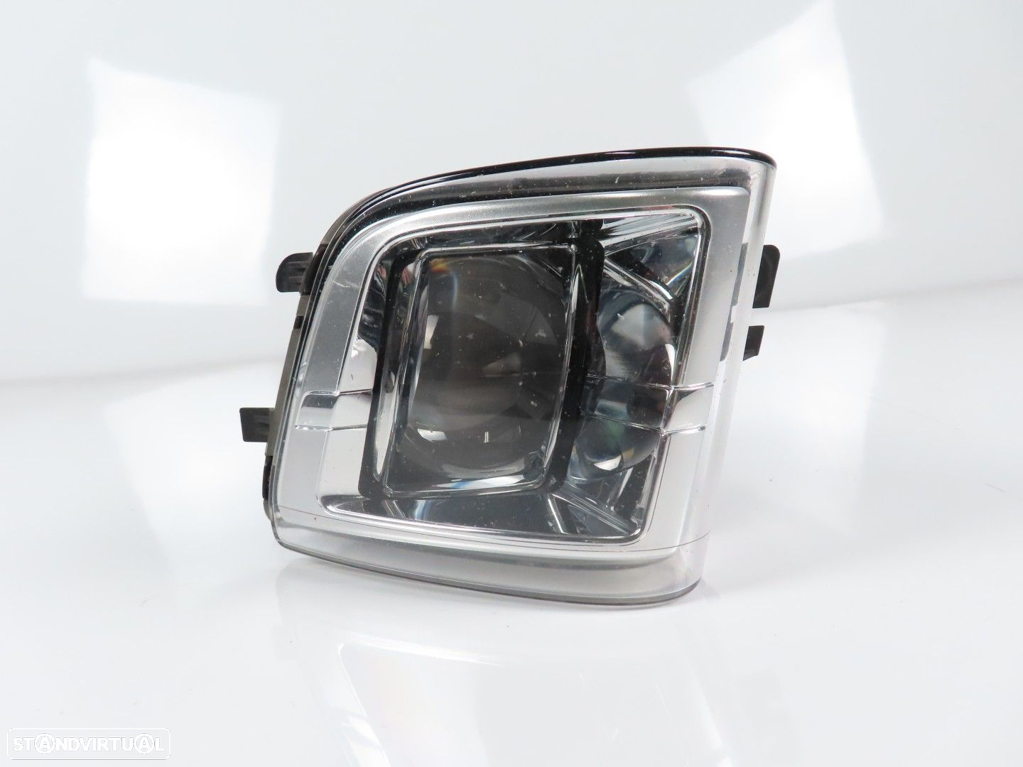 Farol nevoeiro LCI Esquerdo Seminovo/ Original BMW 7 (F01, F02, F03, F04) 631772... - 2