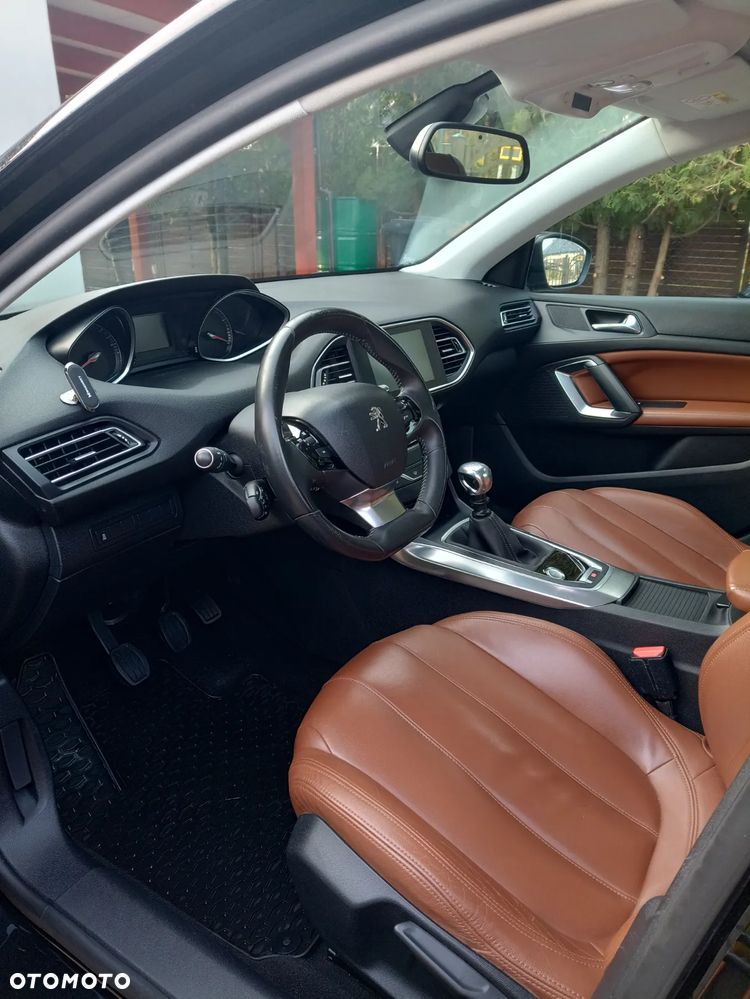 Peugeot 308 1.6 THP Allure - 15