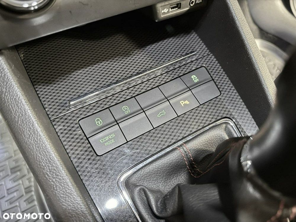 Skoda Octavia 2.0 TSI RS - 29