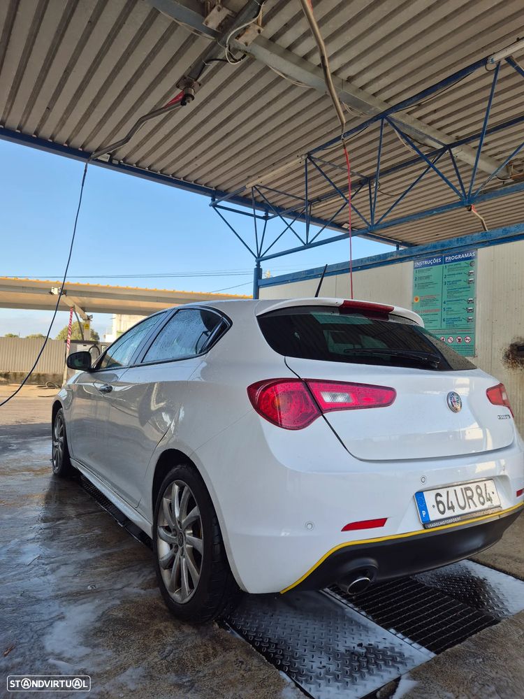 Alfa Romeo Giulietta 1.6 JTDM Sport TCT - 4