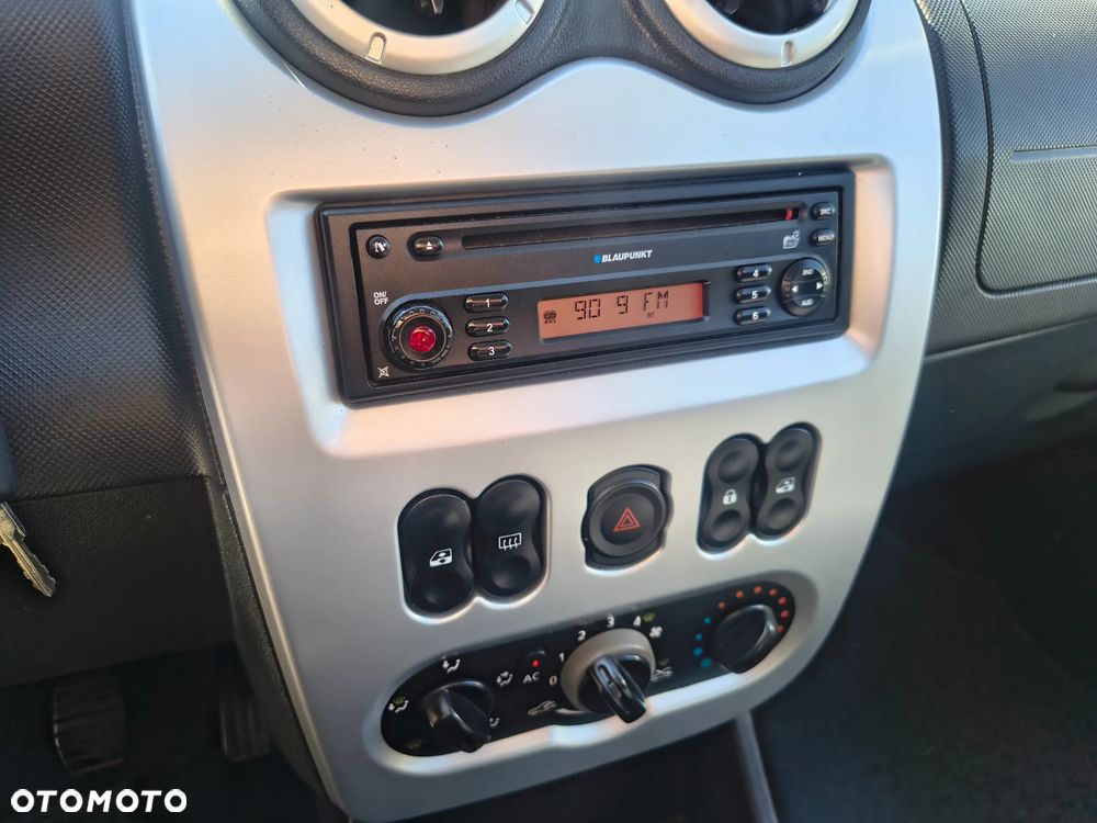 Dacia Sandero 1.6 MPI Laureate - 23