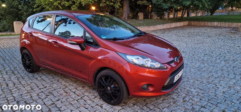 Ford Fiesta 1.25 Ambiente EU5 - 26