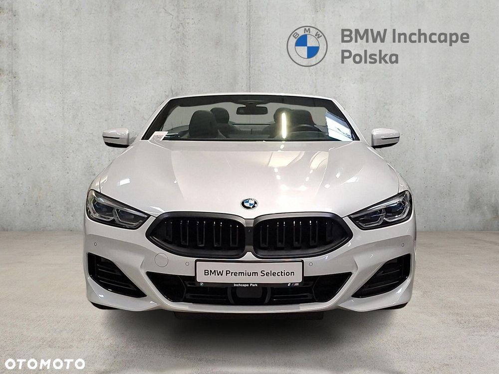 BMW Seria 8 840i - 8