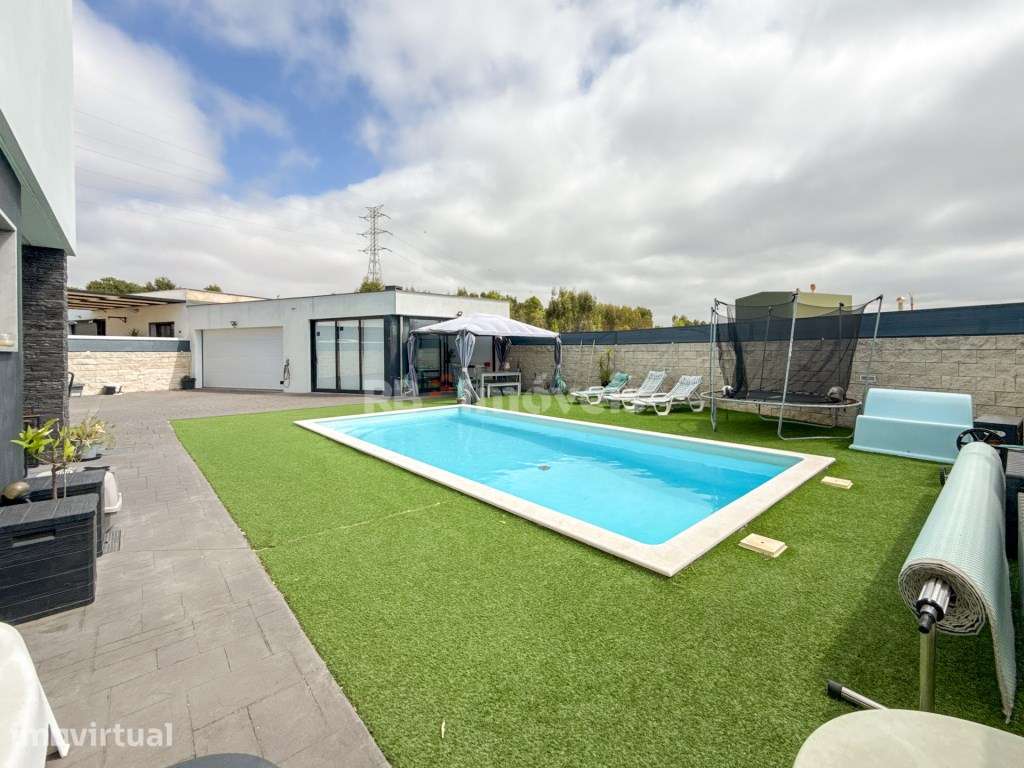 Moradia T5 Moderna com Piscina - Urbanização do Bonito - Grande imagem: 4/60