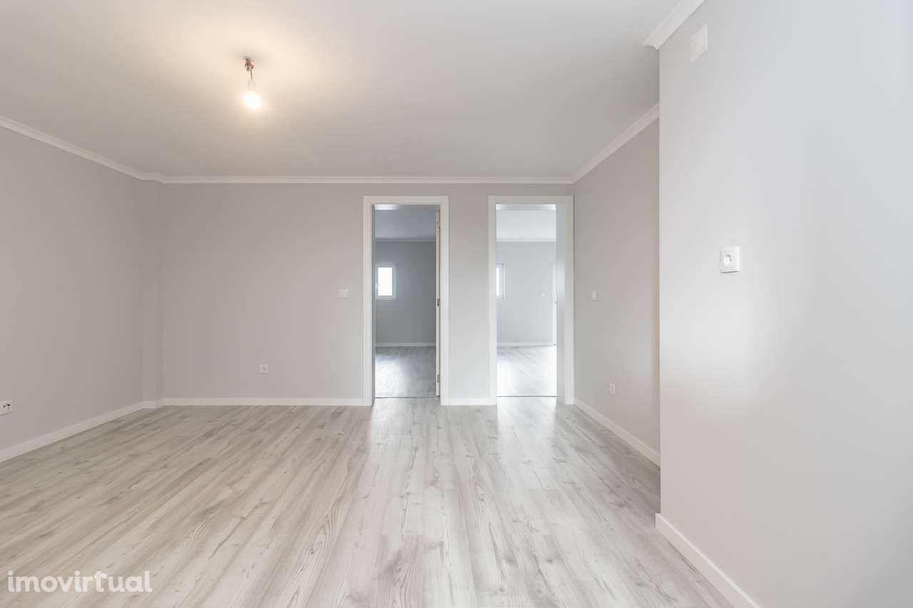 Arrendo Apartamento T2 remodelado- Casal do Marco, Paio Pires – 800Eur - Grande imagem: 5/14