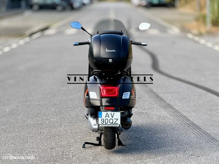 Vespa GTS Super Black Matte - 9