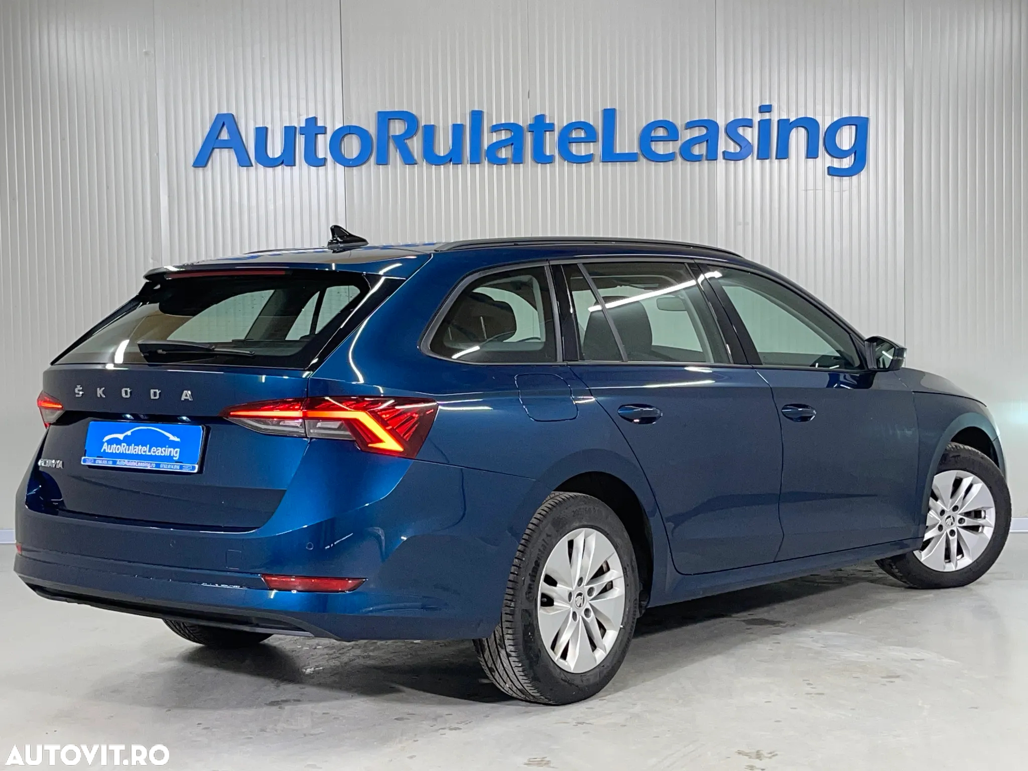 Skoda Octavia Combi 2.0 TDI DSG Ambition - 3