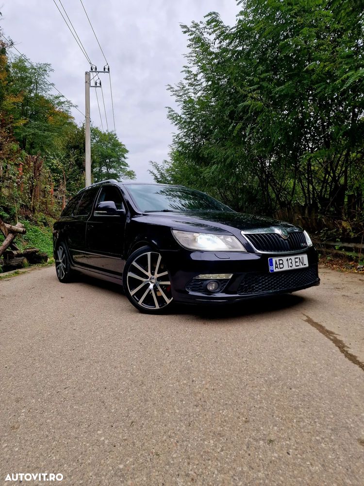 Skoda Octavia Combi 2.0 TDI CR DPF RS - 20
