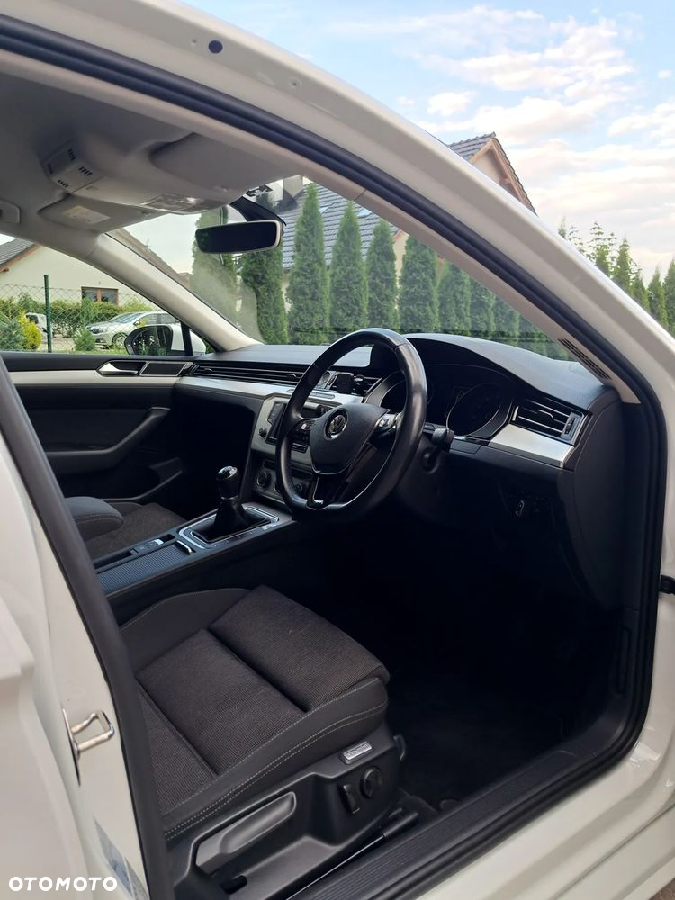 Volkswagen Passat - 7