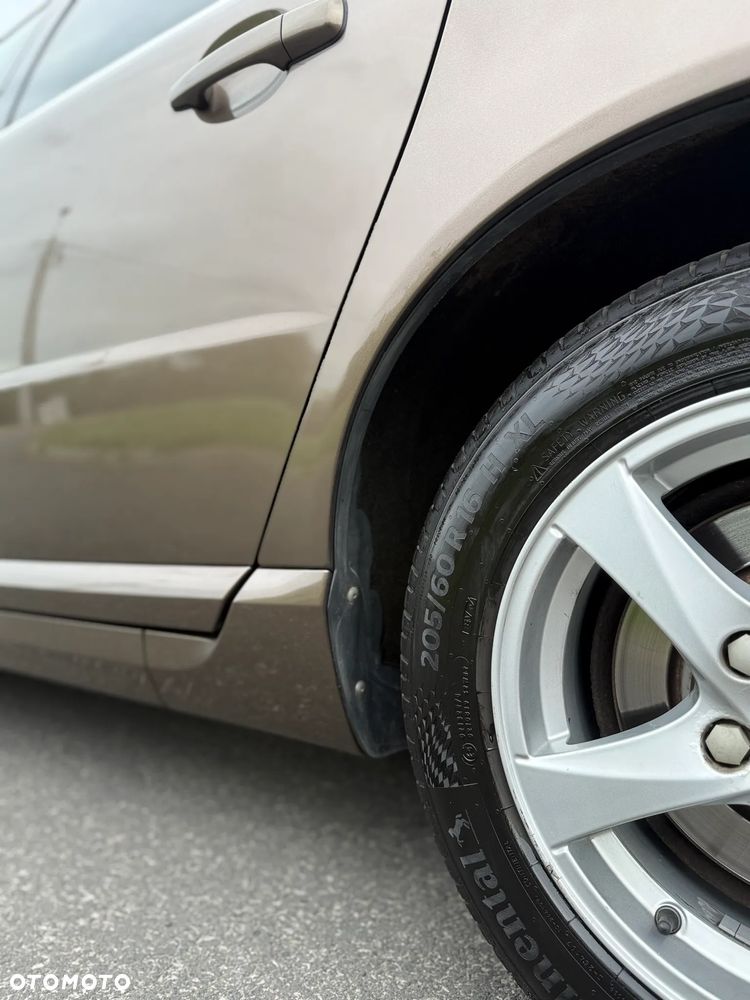 Volvo V70 2015 photo 5