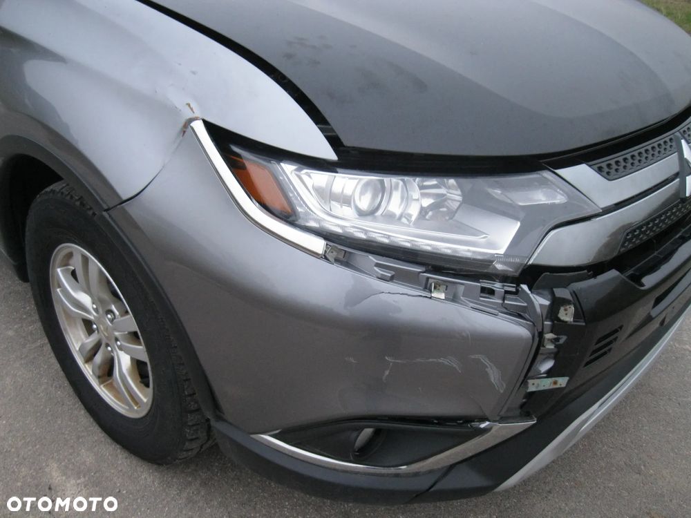 Mitsubishi Outlander 2.4 4WD CVT Instyle - 14