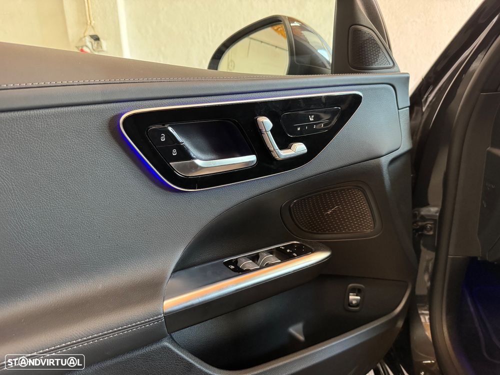 Mercedes-Benz C 220 d 4Matic T 9G-TRONIC AMG Line Advanced - 16