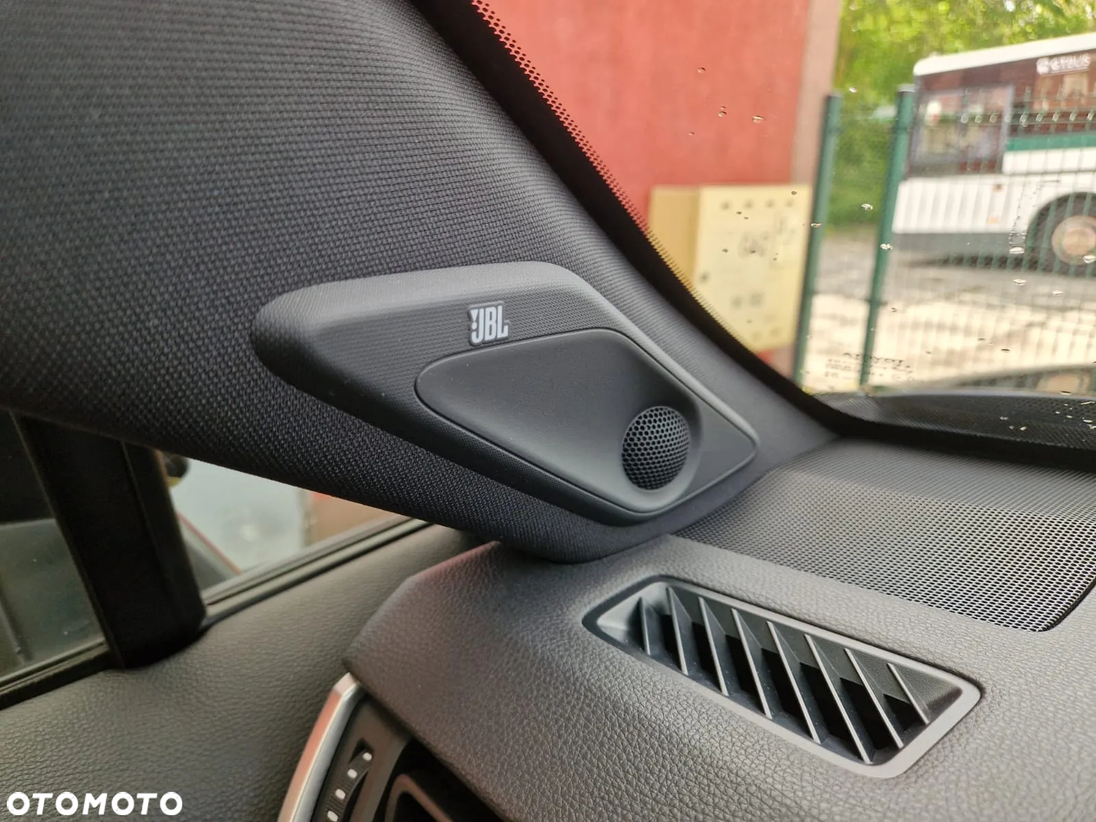 Toyota RAV4 - 9
