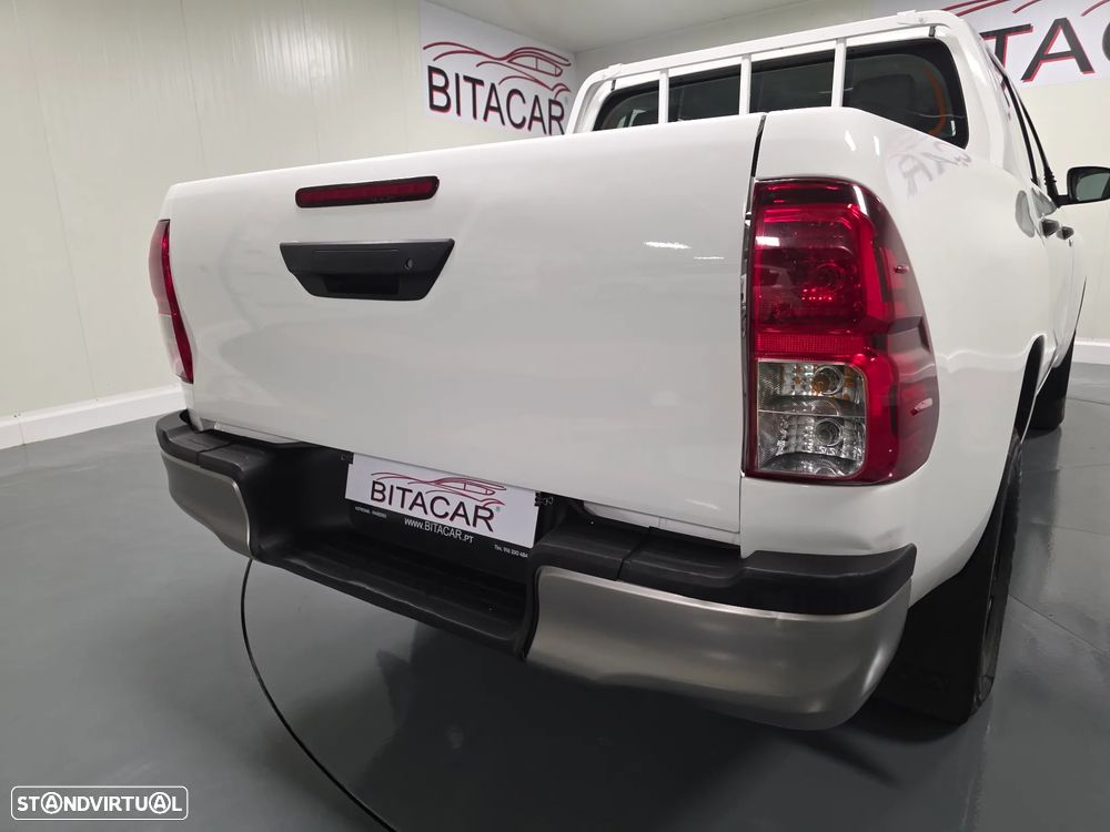 Toyota HILUX  2.4 D-4D 2WD CD - 25