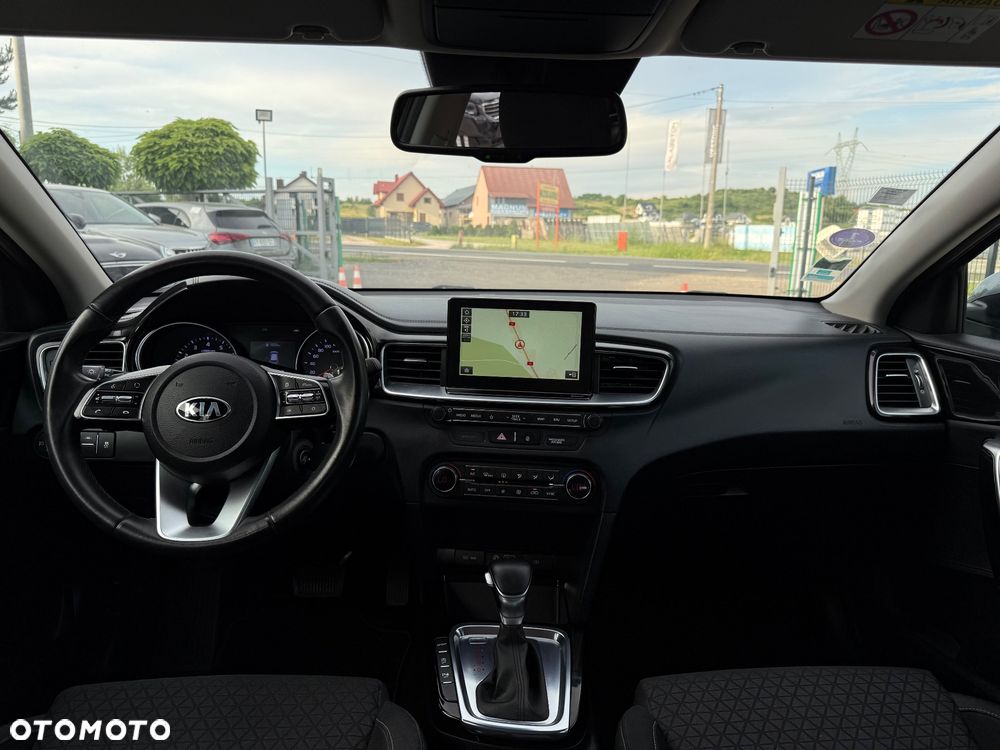 Kia Ceed - 9