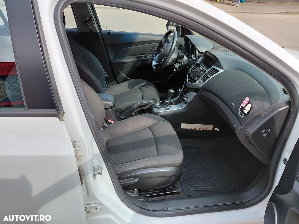 Chevrolet Cruze 1.8 Ecotec LT+ - 9