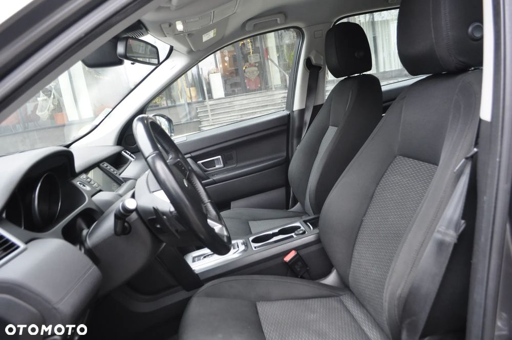 Land Rover Discovery Sport - 11