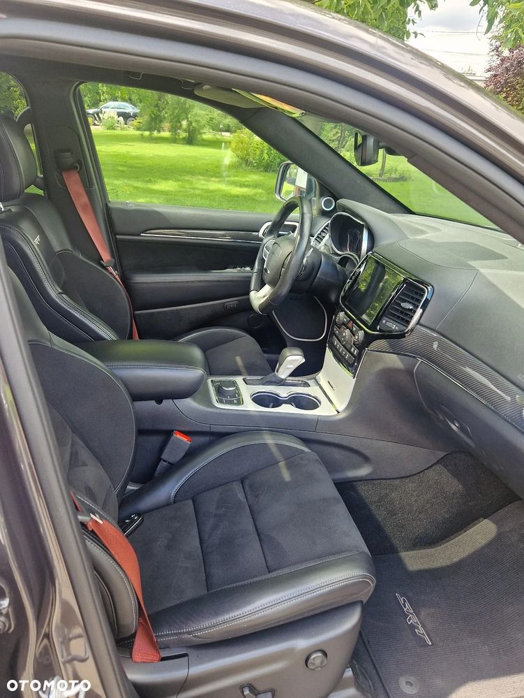Jeep Grand Cherokee 6.4 V8 SRT8 - 11