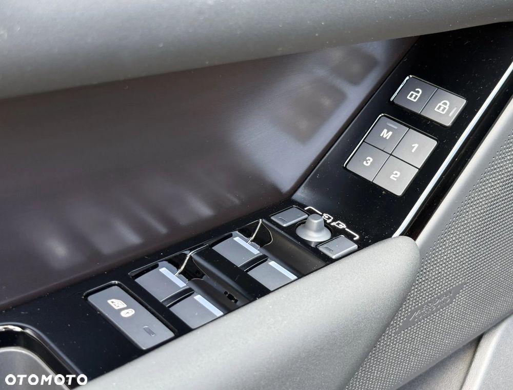 Land Rover Range Rover Velar D200 Dynamic SE - 19