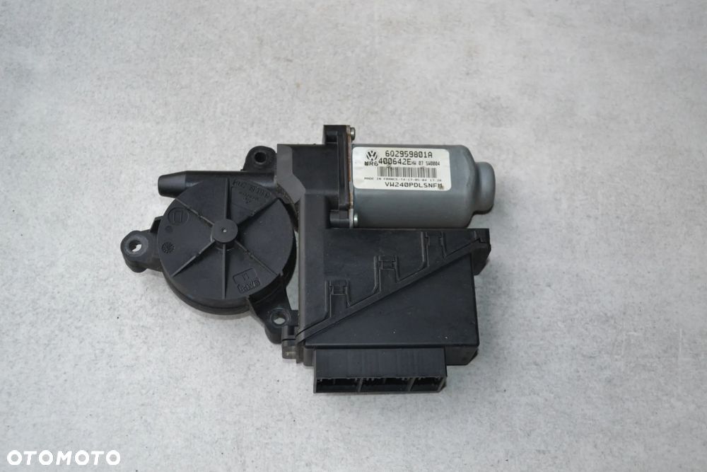 VW POLO 9N SEAT IBIZA III SKODA FABIA SILNICZEK OPUSZCZANIA SZYB ELEKTRYCZNYCH PRAWY 6Q2959801A - 4