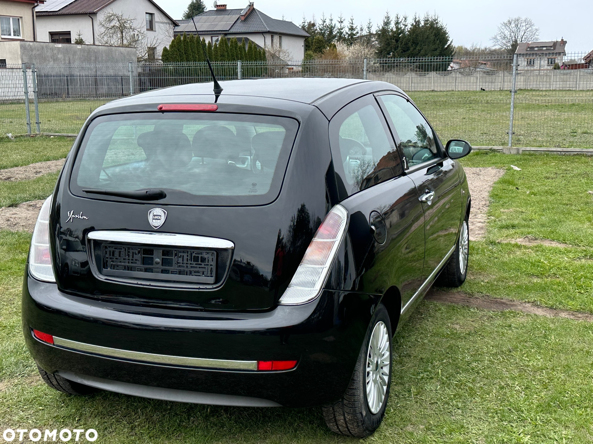 Lancia Ypsilon 1.2 8v - 5