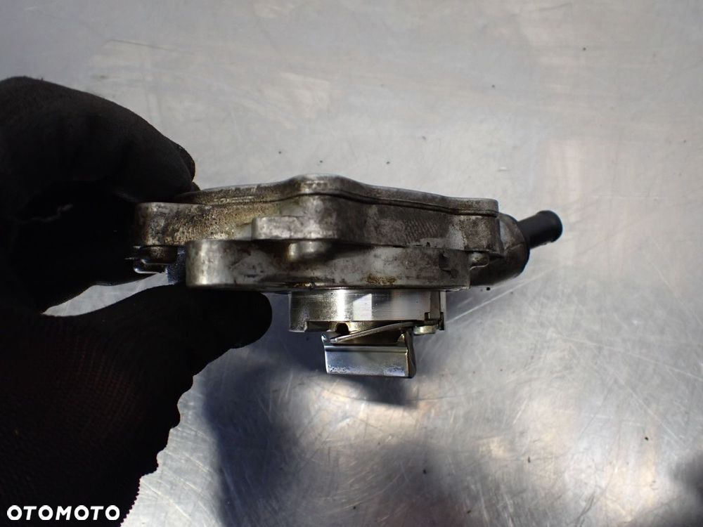 VACUM POMPA BMW E90 320I ST732-M5-A - 2
