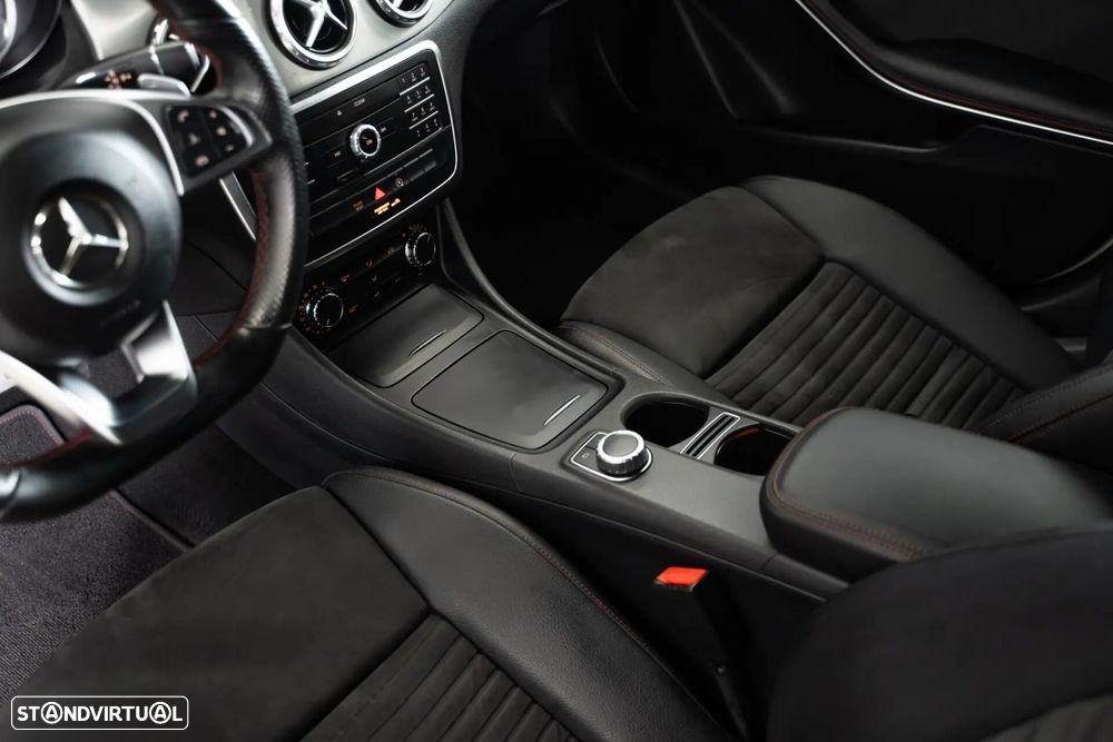 Mercedes-Benz GLA 200 - 22