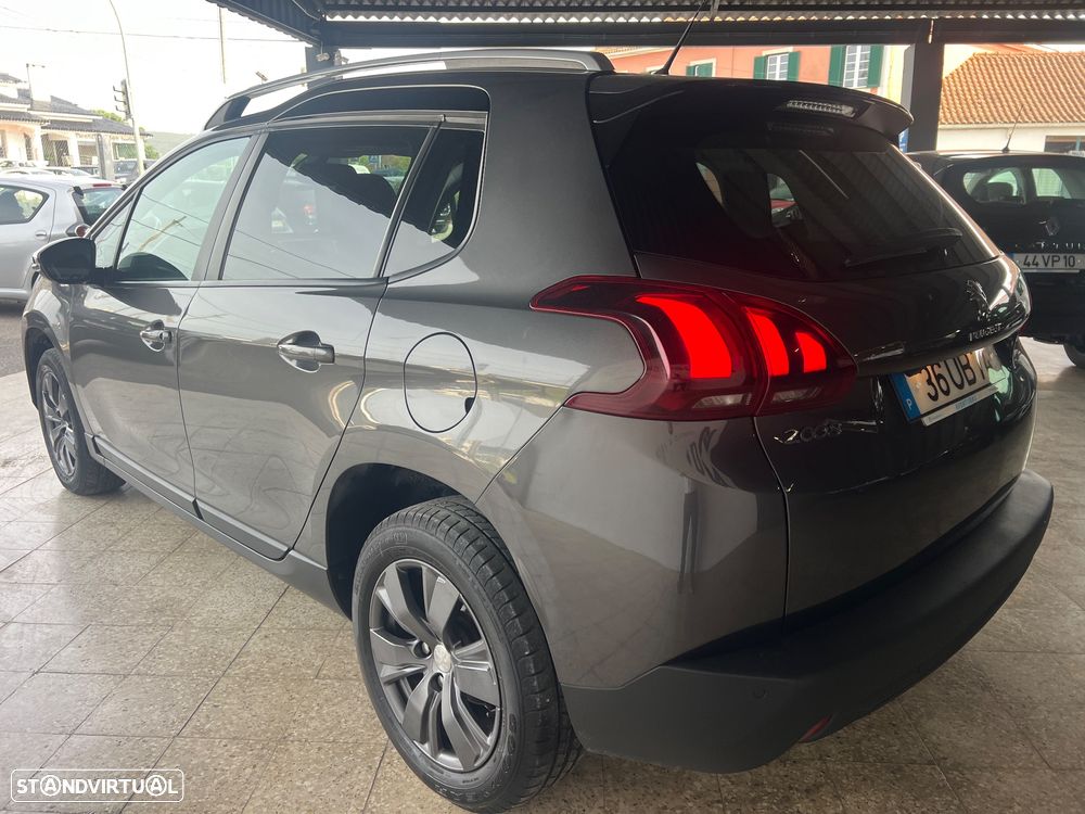 Peugeot 2008 1.2 PureTech Style - 10