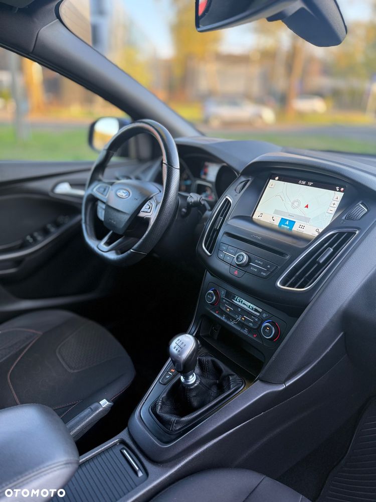 Ford Focus 1.5 EcoBoost STart-Stopp-System ST-LINE - 28