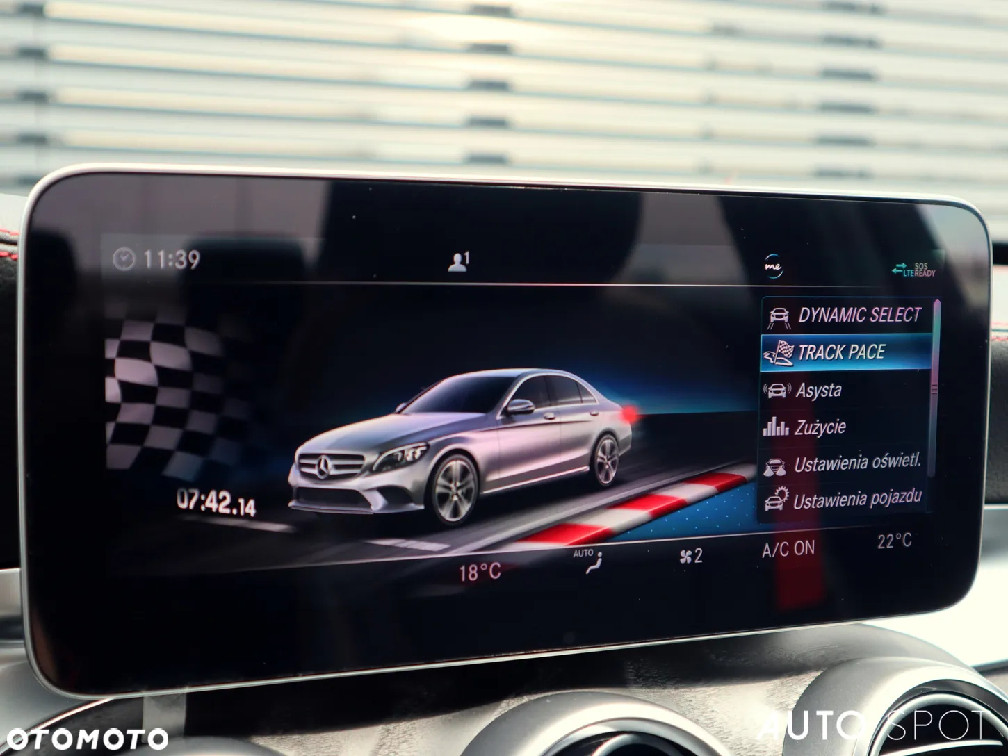 Mercedes-Benz Klasa C 43 AMG 4MATIC - 32