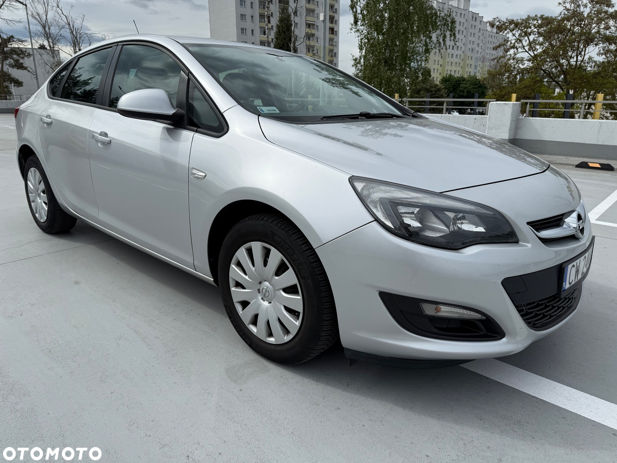 Opel Astra IV 1.6 Essentia - 10