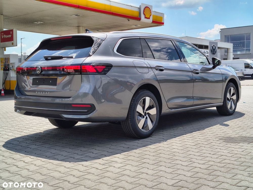 Volkswagen Passat - 8