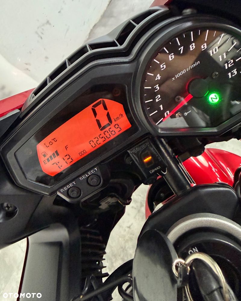 Yamaha FZ - 14