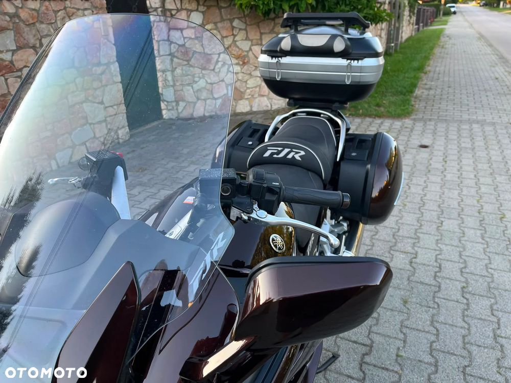 Yamaha FJR - 9