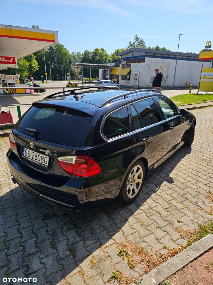 BMW Seria 3 318d - 6