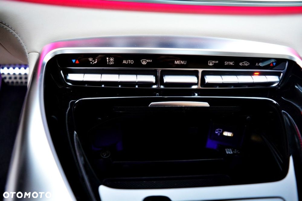 Mercedes-Benz AMG GT 43 4Matic+ Speedshift TCT 9G - 36