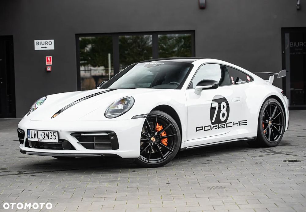 Porsche 911 Carrera - 6