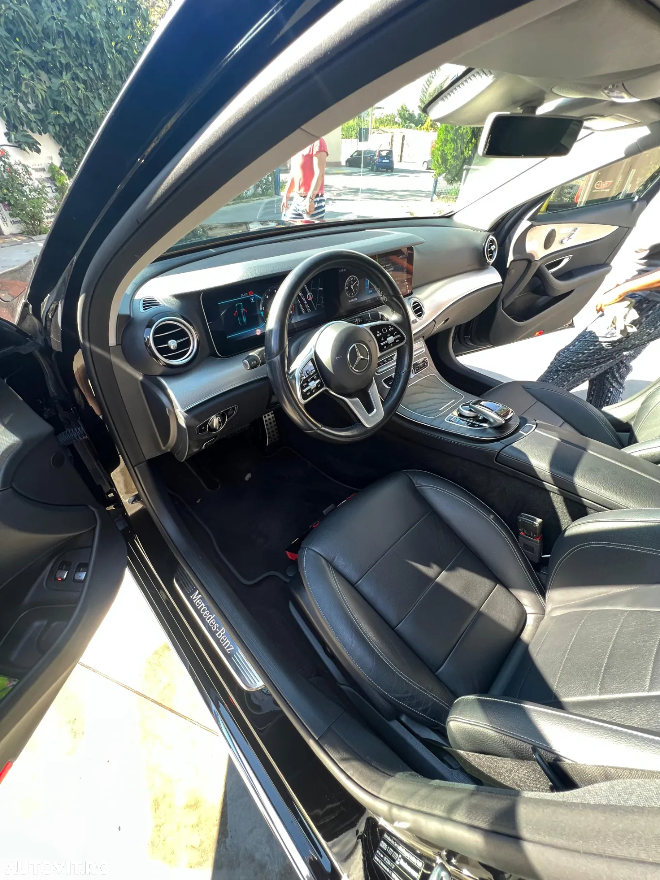 Mercedes-Benz E 200 d T 9G-TRONIC - 8