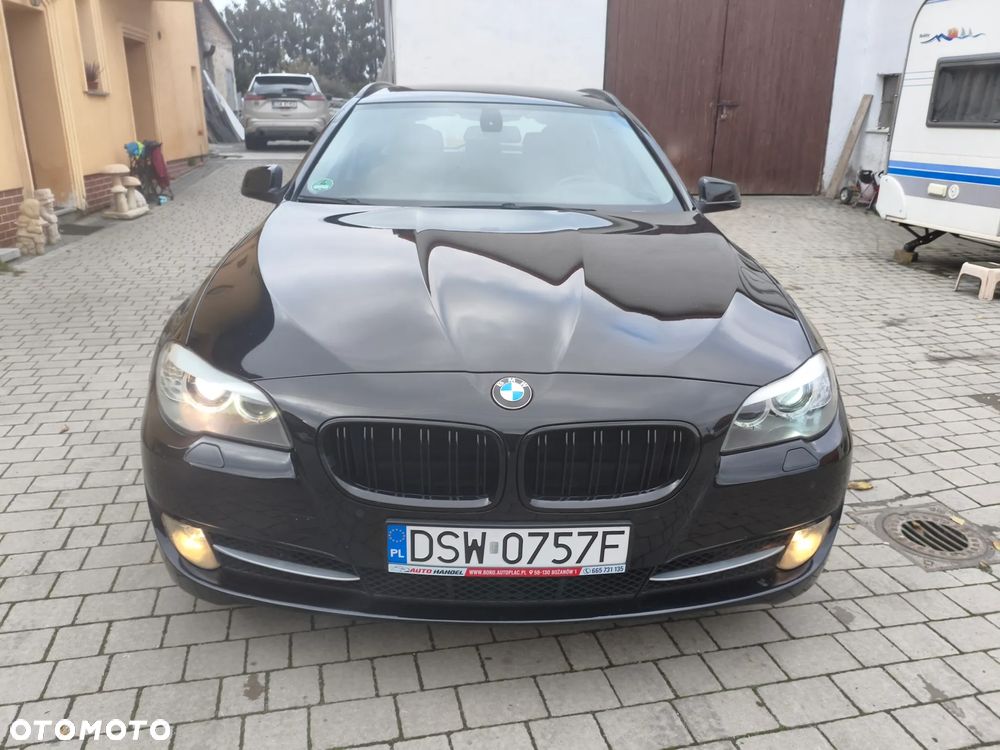 BMW Seria 5 520d Touring - 5
