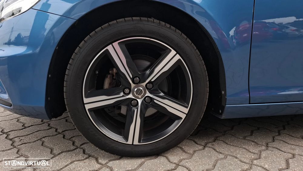 Volvo V40 2.0 D2 R-Design - 57