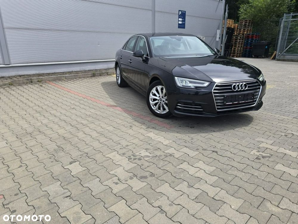 Audi A4 Limousine - 5