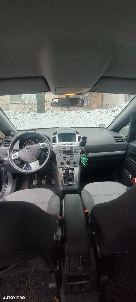 Opel Zafira - 11