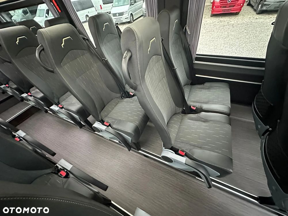 Mercedes-Benz Sprinter 517 - 13