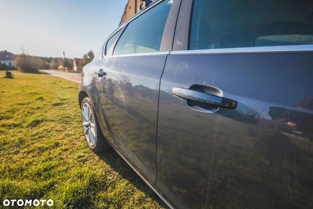 Opel Astra 1.6 T Cosmo - 6