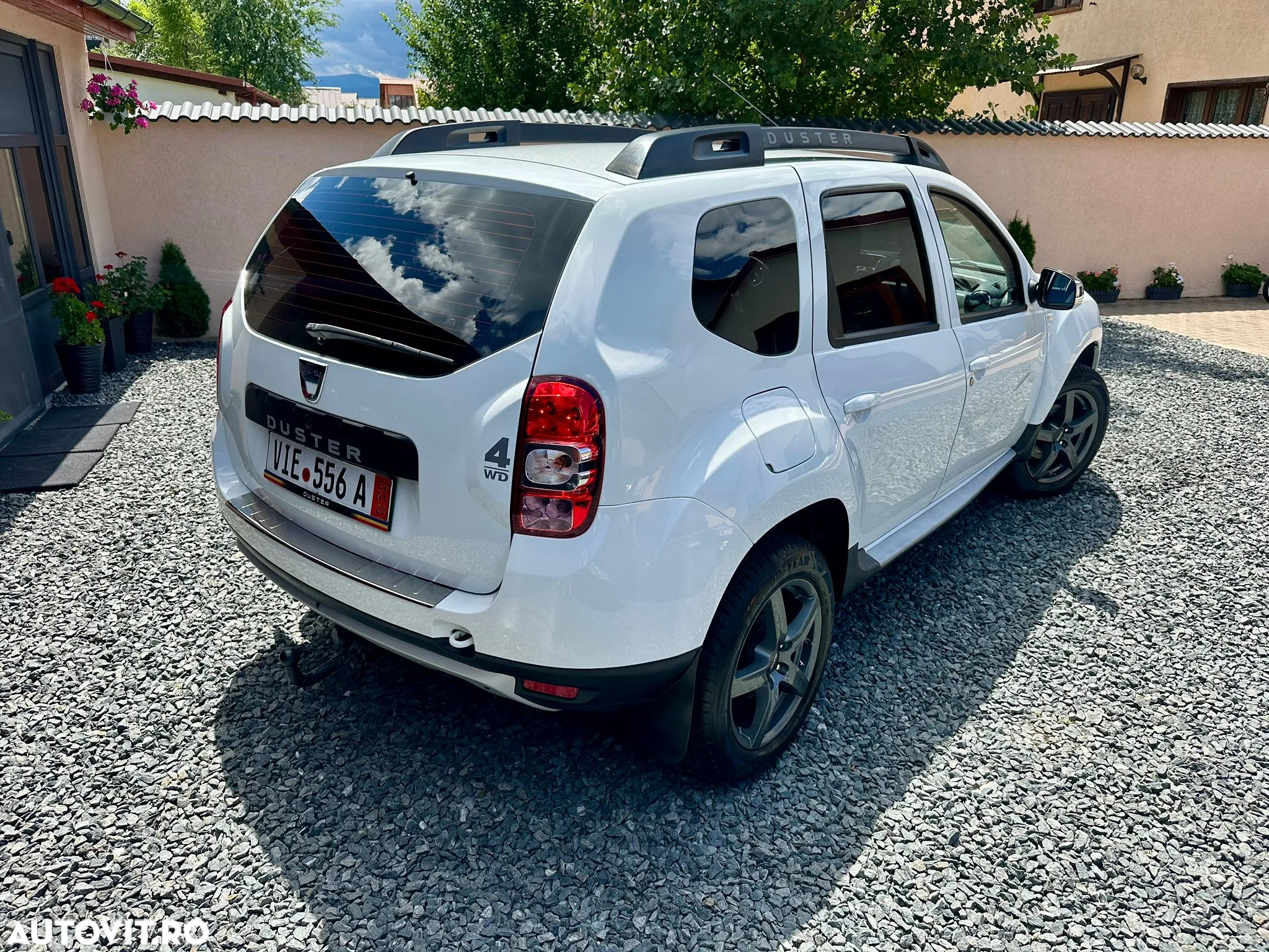 Dacia Duster 1.5 dCi 4x4 Laureate - 4