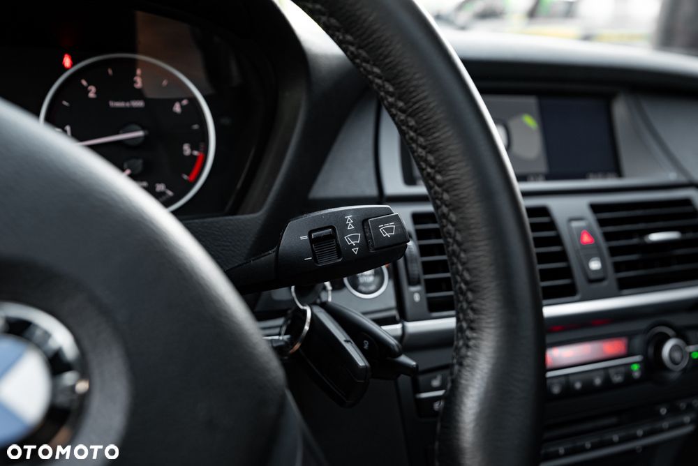 BMW X5 3.0sd xDrive - 33