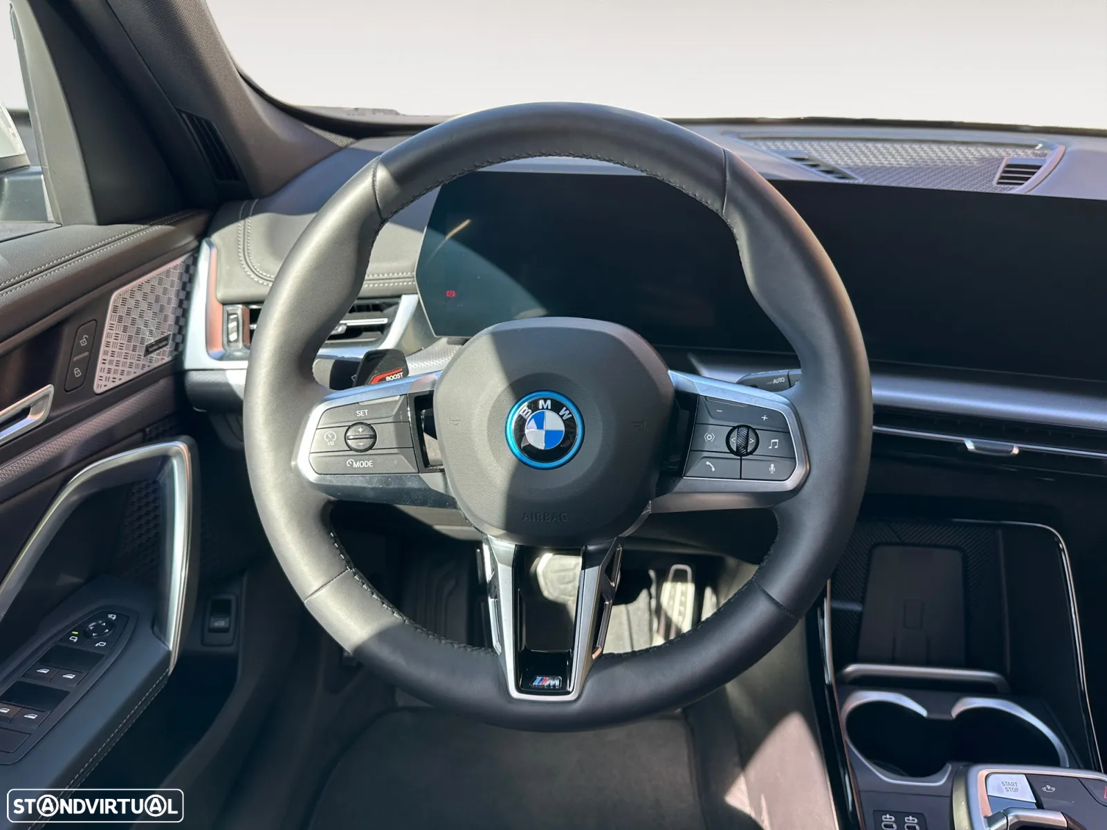 BMW iX1 eDrive20 - 13